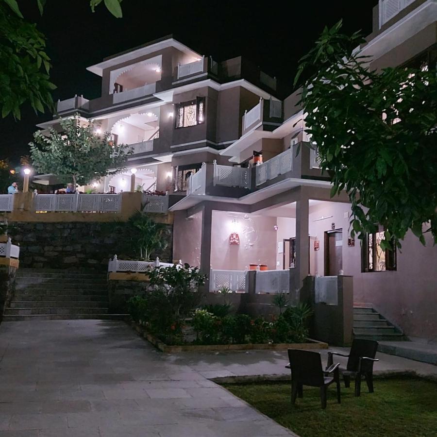 Mewar Mansion Hotel Udaipur Bagian luar foto