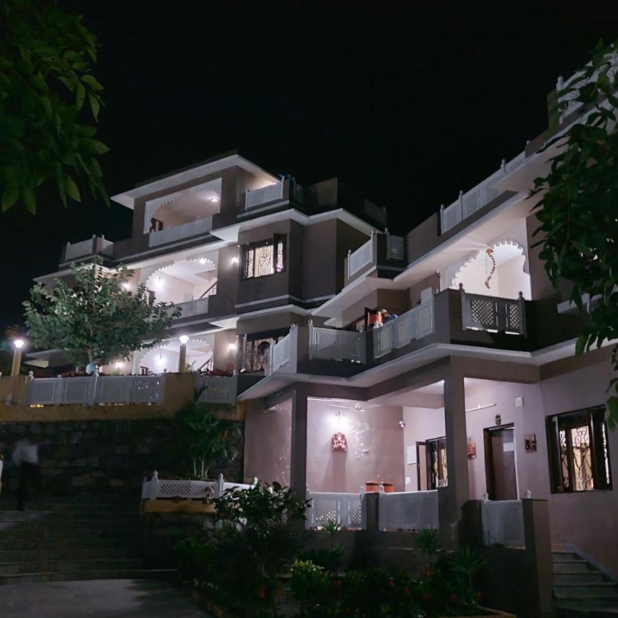 Mewar Mansion Hotel Udaipur Bagian luar foto
