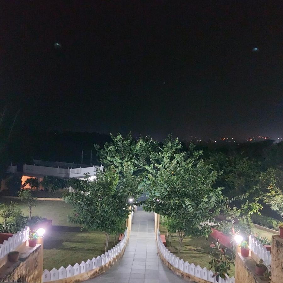 Mewar Mansion Hotel Udaipur Bagian luar foto