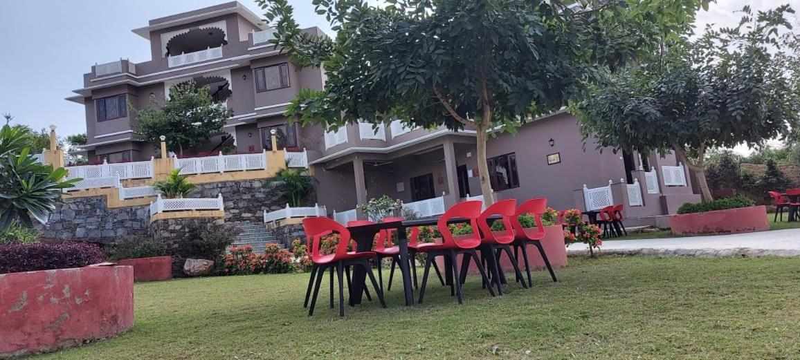 Mewar Mansion Hotel Udaipur Bagian luar foto